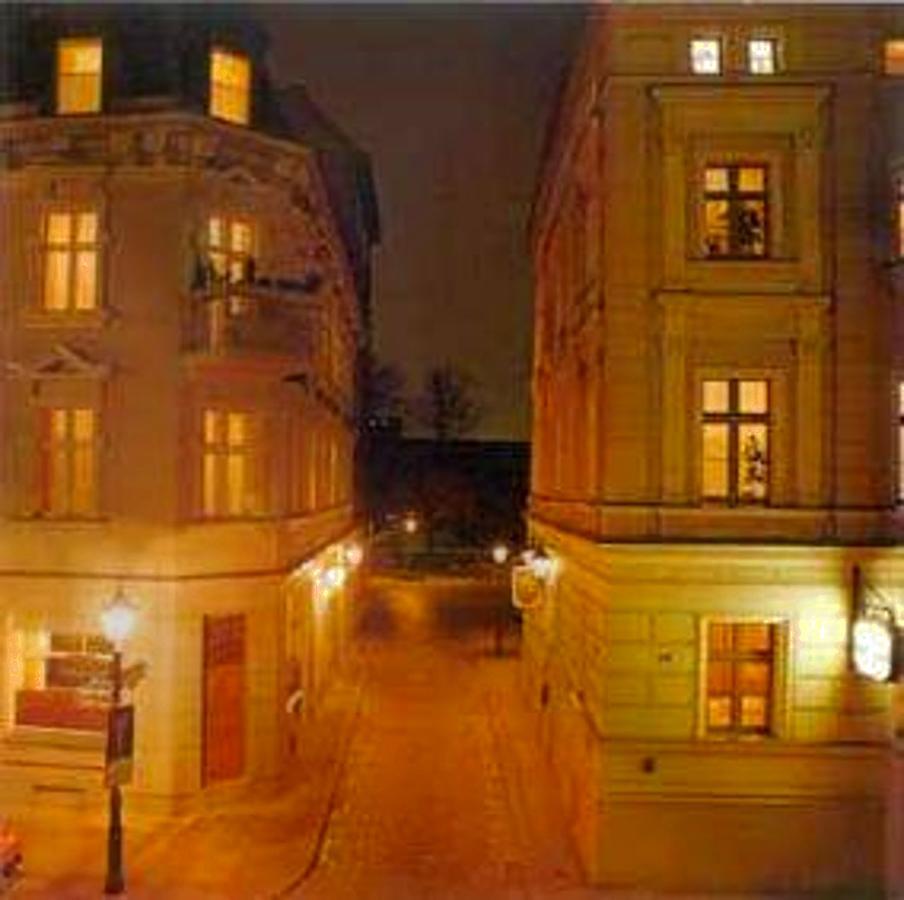 Hotel Altstadt Spandau Seeburg  ภายนอก รูปภาพ